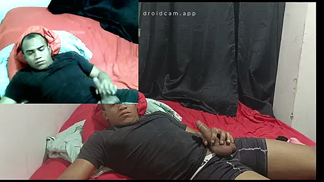 Snapshot of elimore24 chatting on November 21, 2025, 2:32 am elimore24 online show from November 21, 2025, 2:32 am