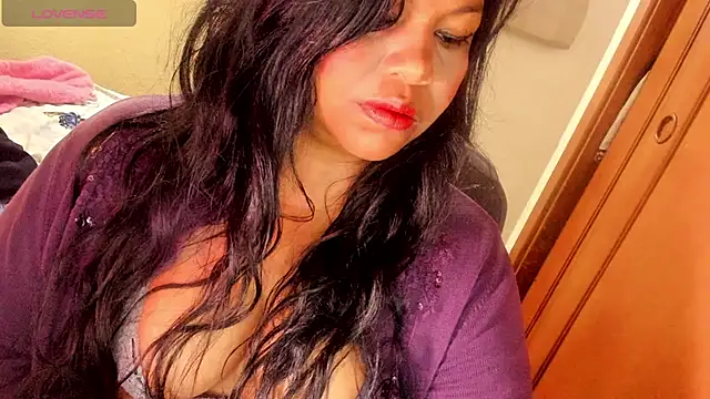 Snapshot of ebonycamelia chatting on July 12, 2026, 12:07 pm ebonycamelia online show from July 12, 2026, 12:07 pm