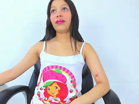 Mia Scarlett18 online show from November 26, 2025, 5:08 am