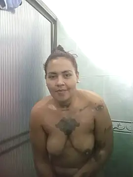 mamacalientica online show from November 24, 2025, 7:13 pm