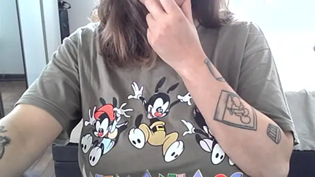 xxxluana online show from February 8, 2026, 4:32 pm