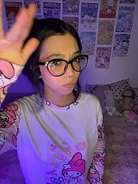 Snapshot of Valen-Foxx1 chatting on November 29, 2025, 6:05 am Valen-Foxx1 online show from November 29, 2025, 6:05 am