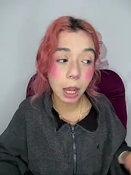 Valen-Foxx1 online show from April 10, 2026, 6:18 am