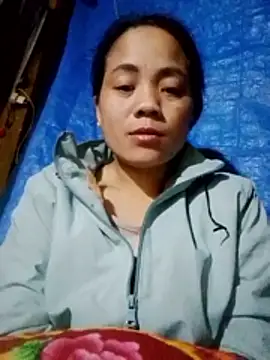 bela-hayes online show from December 1, 2025, 2:27 am