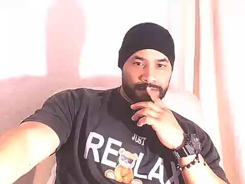 musclehetero online show from February 24, 2026, 9:13 pm