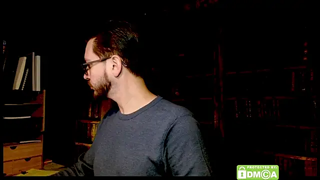 Snapshot of justshutupandwatch chatting on December 18, 2025, 11:00 pm justshutupandwatch online show from December 18, 2025, 11:00 pm