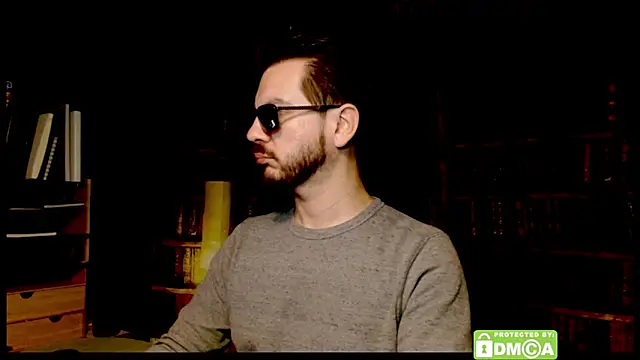 Snapshot of justshutupandwatch chatting on December 20, 2025, 10:39 pm justshutupandwatch online show from December 20, 2025, 10:39 pm