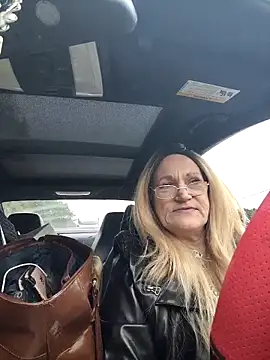 ccrider69  online show from December 2, 2025, 9:21 pm