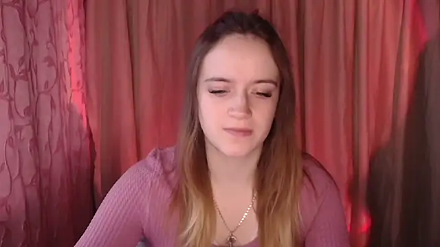 Illa May online show from December 21, 2025, 10:55 am