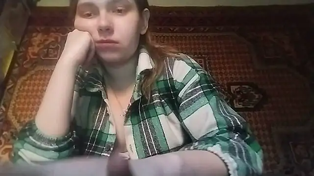 KikiBang online show from November 24, 2025, 10:48 am