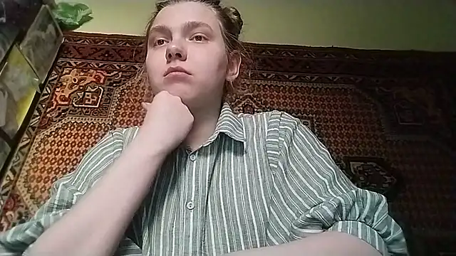 KikiBang online show from March 14, 2026, 10:32 am