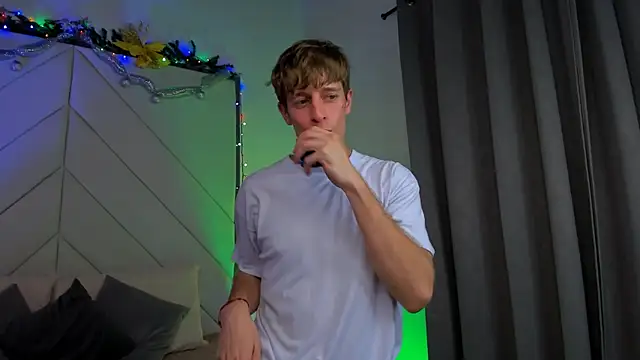 Ostin Saints online show from December 20, 2025, 4:41 am