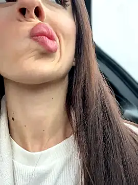 Snapshot of Lilitoppp chatting on December 2, 2025, 9:25 am Lilitoppp online show from December 2, 2025, 9:25 am