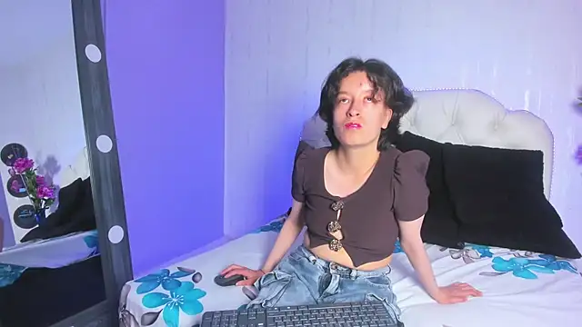 Snapshot of CoralAndOcean_ chatting on December 20, 2025, 5:53 pm CoralAndOcean online show from December 20, 2025, 5:53 pm