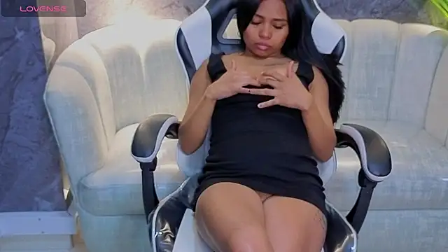 Sofia Tx  online show from December 1, 2025, 12:54 pm