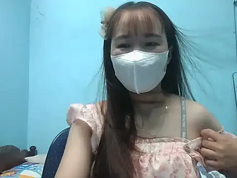 Snapshot of LinhChi09 chatting on June 17, 2026, 3:31 am LinhChi09 online show from June 17, 2026, 3:31 am