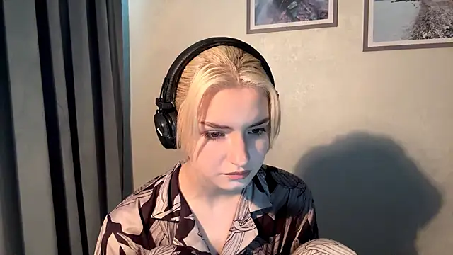 Snapshot of Cindi_Jacobs chatting on November 29, 2025, 4:54 pm Cindi Jacobs online show from November 29, 2025, 4:54 pm