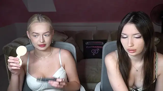 Liza Mur online show from November 23, 2025, 3:12 pm