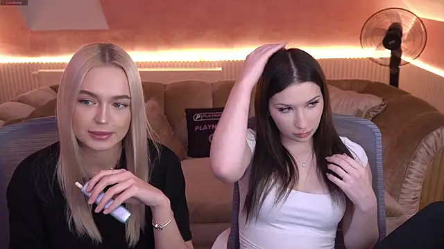 Liza Mur online show from November 25, 2025, 3:12 pm