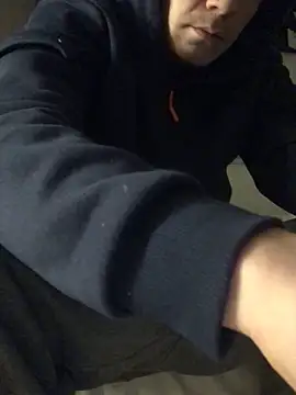 Snapshot of Spielzeugtwink chatting on November 27, 2025, 10:34 pm Spielzeugtwink online show from November 27, 2025, 10:34 pm