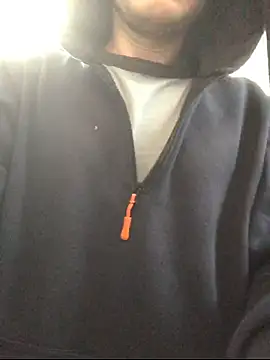 Snapshot of Spielzeugtwink chatting on December 17, 2025, 5:13 am Spielzeugtwink online show from December 17, 2025, 5:13 am