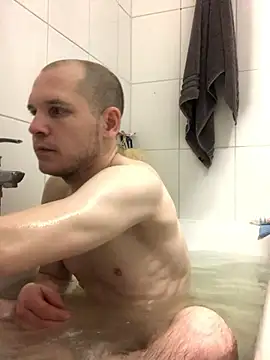 Snapshot of Spielzeugtwink chatting on January 16, 2026, 10:47 pm Spielzeugtwink online show from January 16, 2026, 10:47 pm