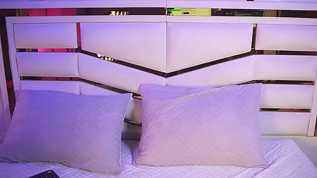 luciana agudelo online show from March 31, 2026, 7:14 pm