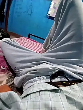 vaasuboy01 online show from April 18, 2026, 7:07 pm