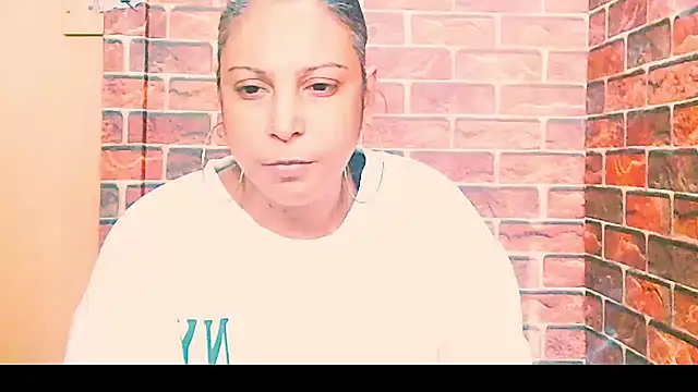 Snapshot of indian_spice_girl chatting on July 3, 2026, 7:59 am indian spice girl online show from July 3, 2026, 7:59 am