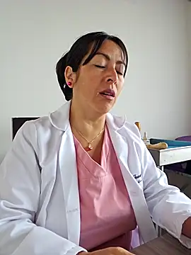 JustSamantha  online show from December 4, 2025, 1:20 pm