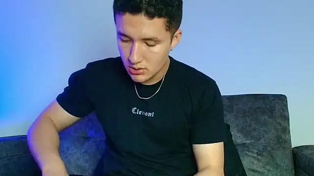 Ethan-Connor online show from November 21, 2025, 8:40 pm