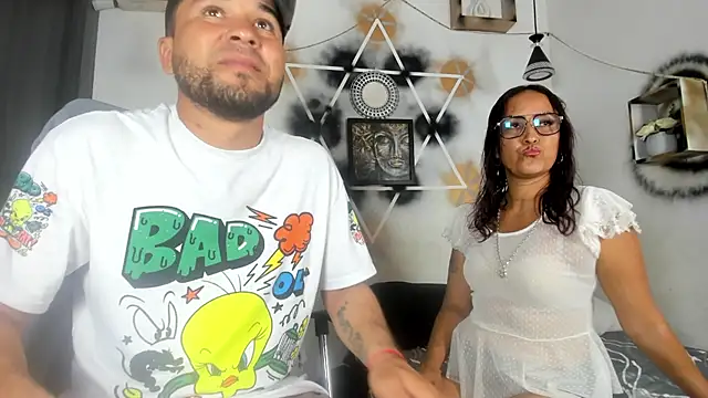 StephaniaAndRandy online show from November 30, 2025, 5:50 pm