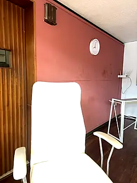 KyliePinkk  online show from November 26, 2025, 1:34 pm