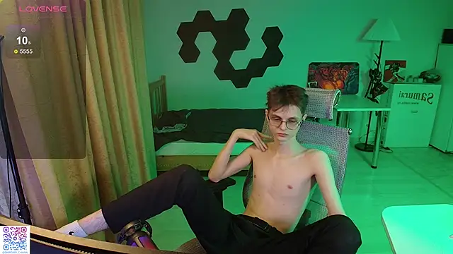 Shiromy  online show from February 26, 2026, 5:23 pm