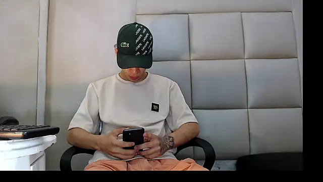 HollmanFronsh online show from January 14, 2026, 3:45 am