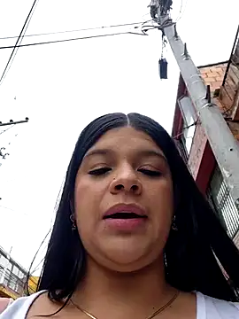 Layla-daring online show from April 7, 2026, 5:35 pm