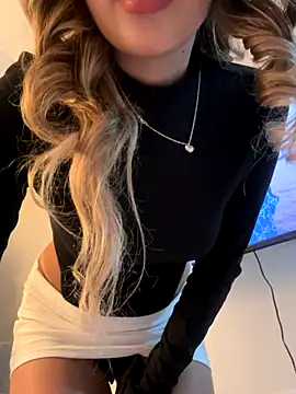 saliha pinky  online show from December 19, 2025, 3:13 am