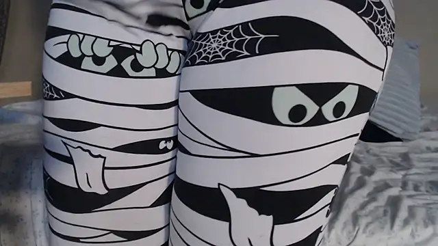 Snapshot of somemoreex1 chatting on December 1, 2025, 4:34 pm somemoreex1 online show from December 1, 2025, 4:34 pm