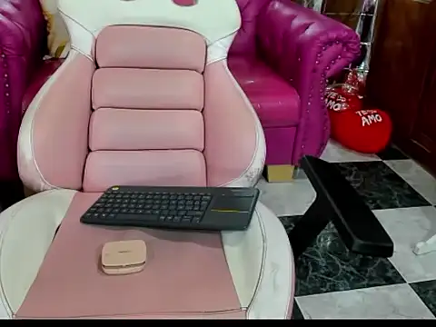 babyschoolgiirl online show from February 5, 2026, 12:59 am