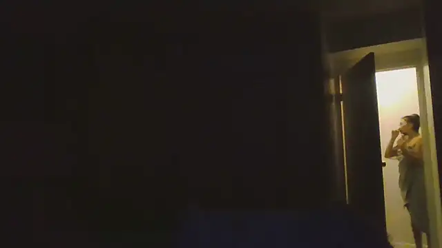 Snapshot of cryptokimgirl chatting on March 3, 2026, 2:39 am cryptokimgirl online show from March 3, 2026, 2:39 am