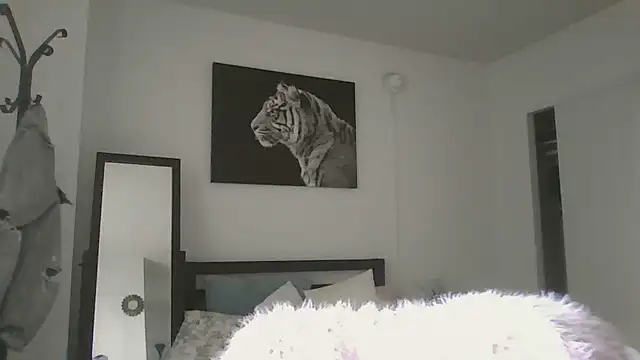 Snapshot of cryptokimgirl chatting on March 4, 2026, 1:11 am cryptokimgirl online show from March 4, 2026, 1:11 am