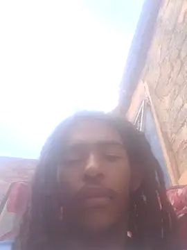 Eezxxx online show from April 20, 2026, 11:13 am