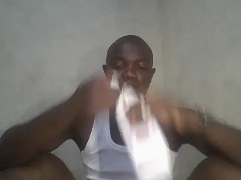 Snapshot of UsTwo_ chatting on December 22, 2025, 4:37 pm UsTwo online show from December 22, 2025, 4:37 pm