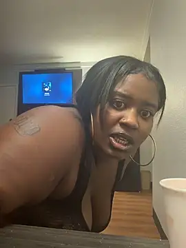 hennyxhenny online show from December 16, 2025, 12:43 pm