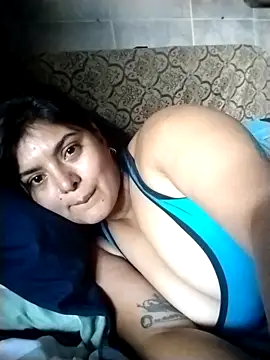 YouladyVidal online show from April 18, 2026, 7:07 pm