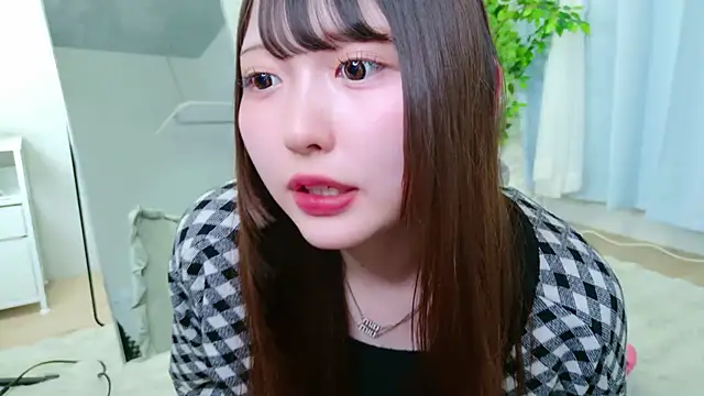  Sakura F online show from April 15, 2026, 4:58 pm