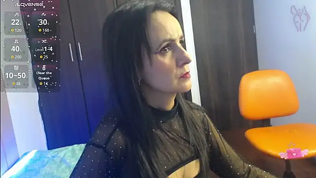 Juliana  lx online show from November 24, 2025, 12:49 pm