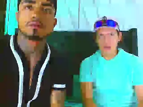 Snapshot of Hot_Latino_x chatting on November 24, 2025, 1:00 pm Hot Latino x online show from November 24, 2025, 1:00 pm