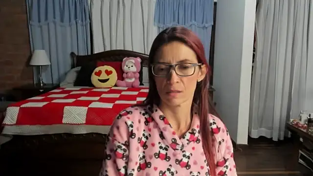 Snapshot of Charlotte-Willson chatting on January 17, 2026, 4:28 am Charlotte-Willson online show from January 17, 2026, 4:28 am