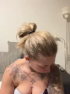 Antoniia69 online show from December 23, 2025, 12:08 am